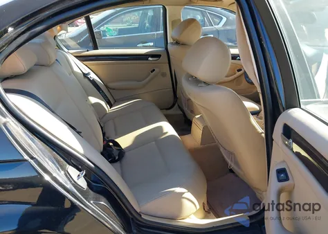 2005 BMW 325Xi из США, поврежденный, VIN WBAEU334X5PR14858